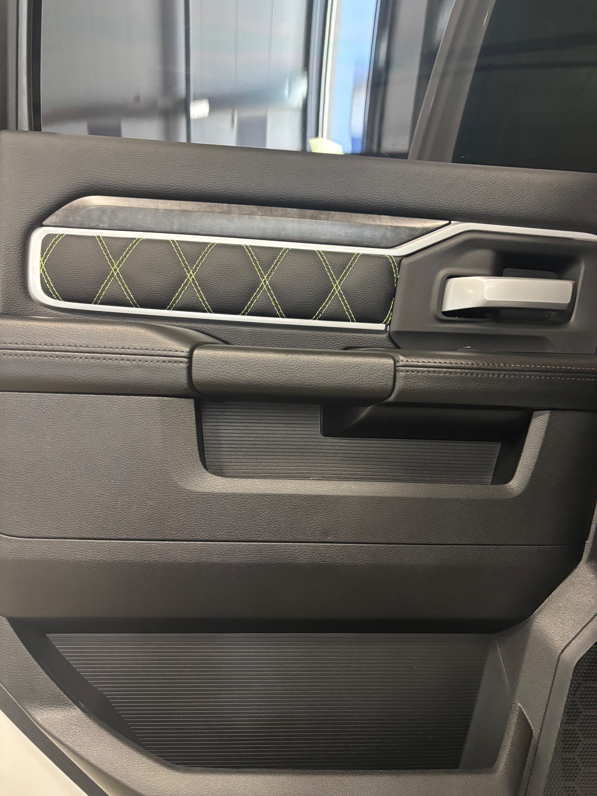2021 Ram 2500 Lonestar Night Edition thumbnail 13