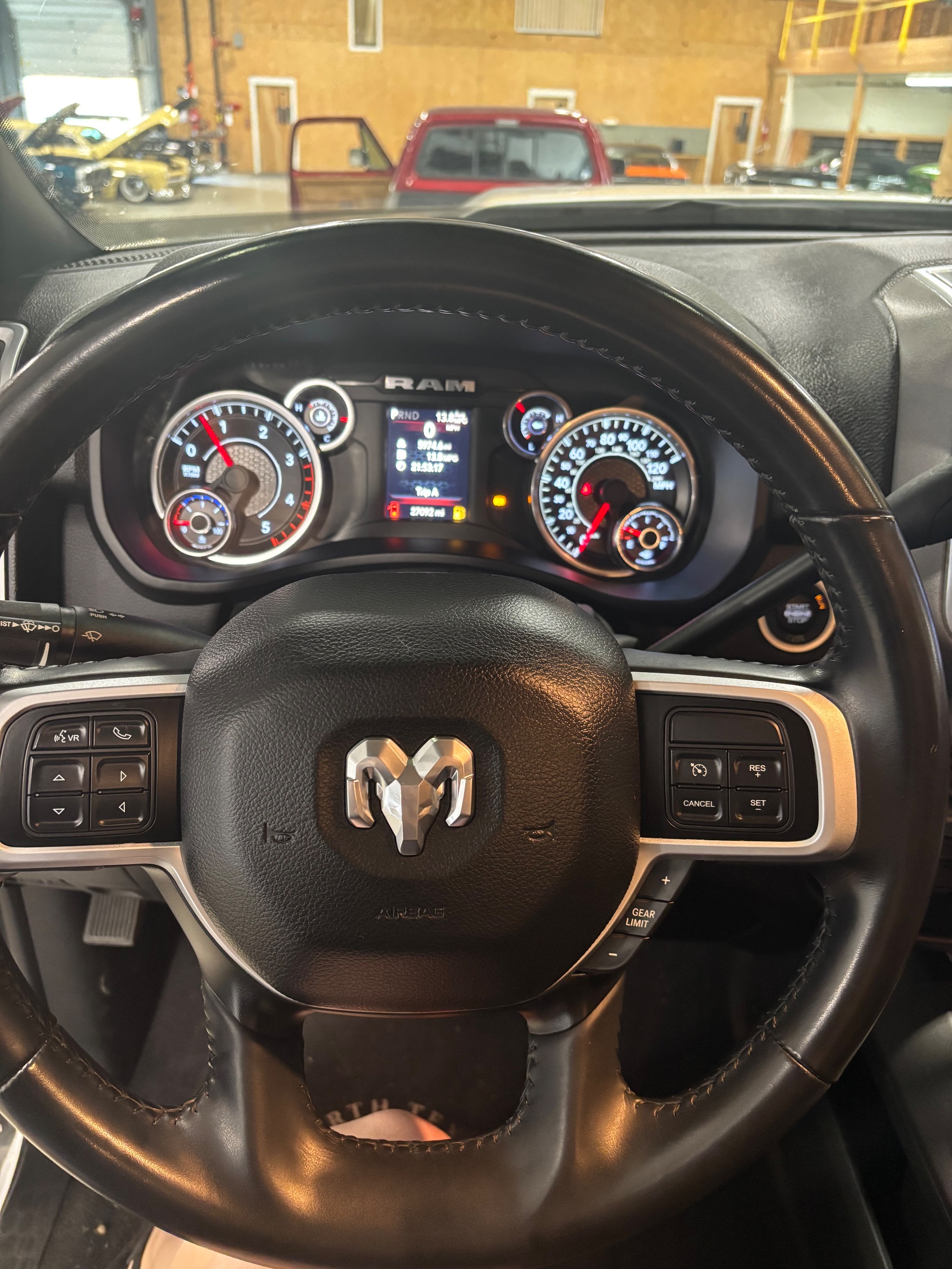 2021 Ram 2500 Lonestar Night Edition thumbnail 15