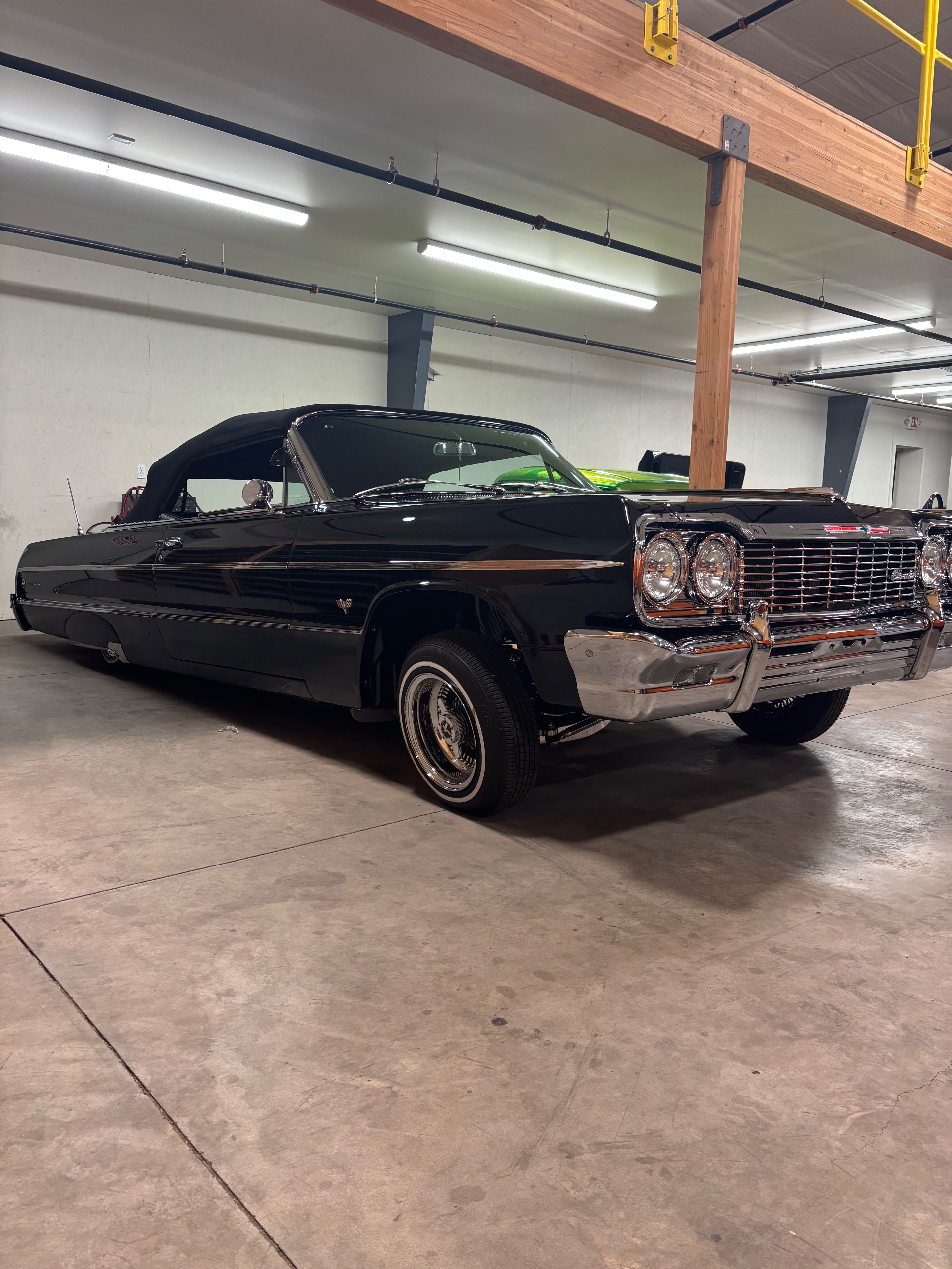 1964 Chevrolet Impala thumbnail 3