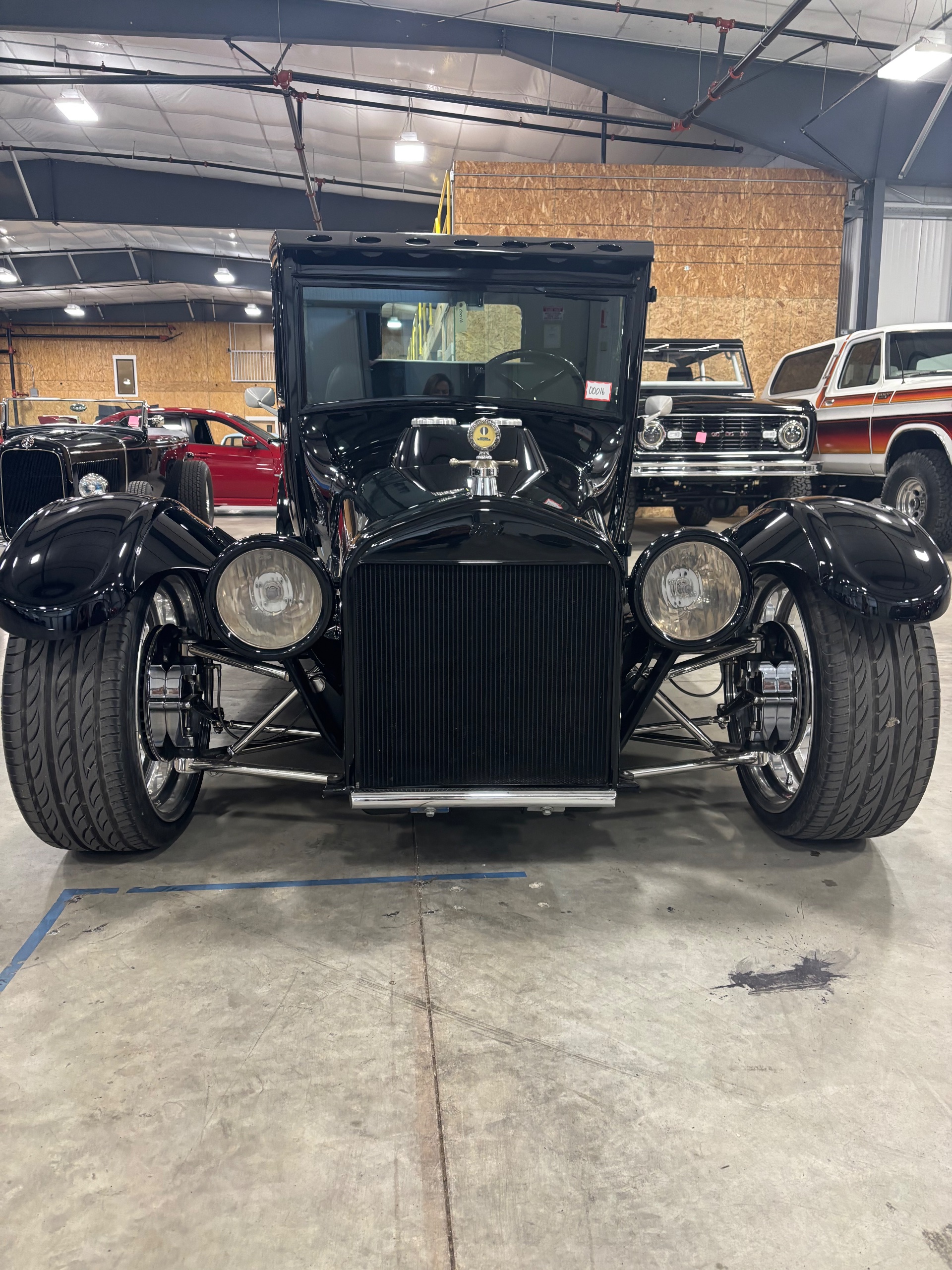1925 Ford Model T thumbnail 4