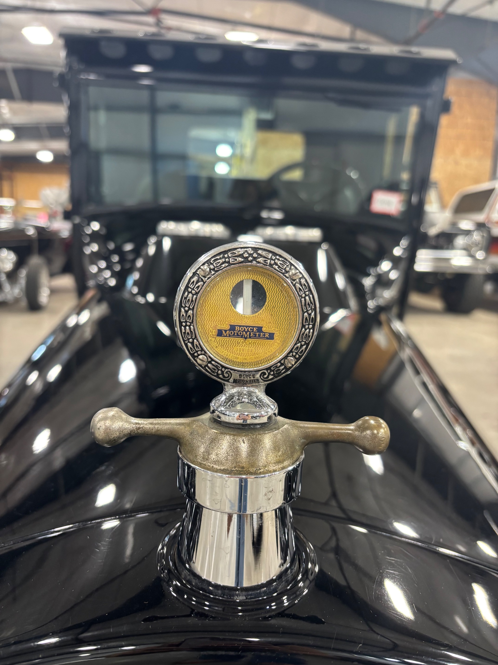 1925 Ford Model T thumbnail 2