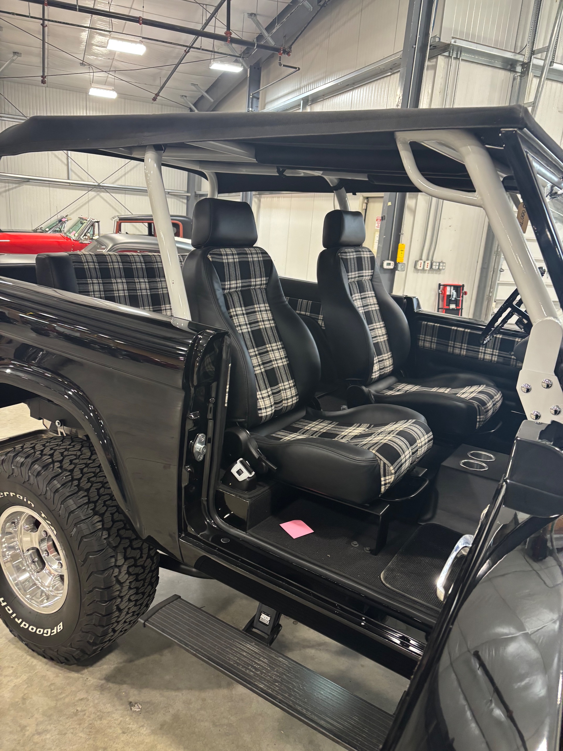 1968 Ford Bronco thumbnail 17