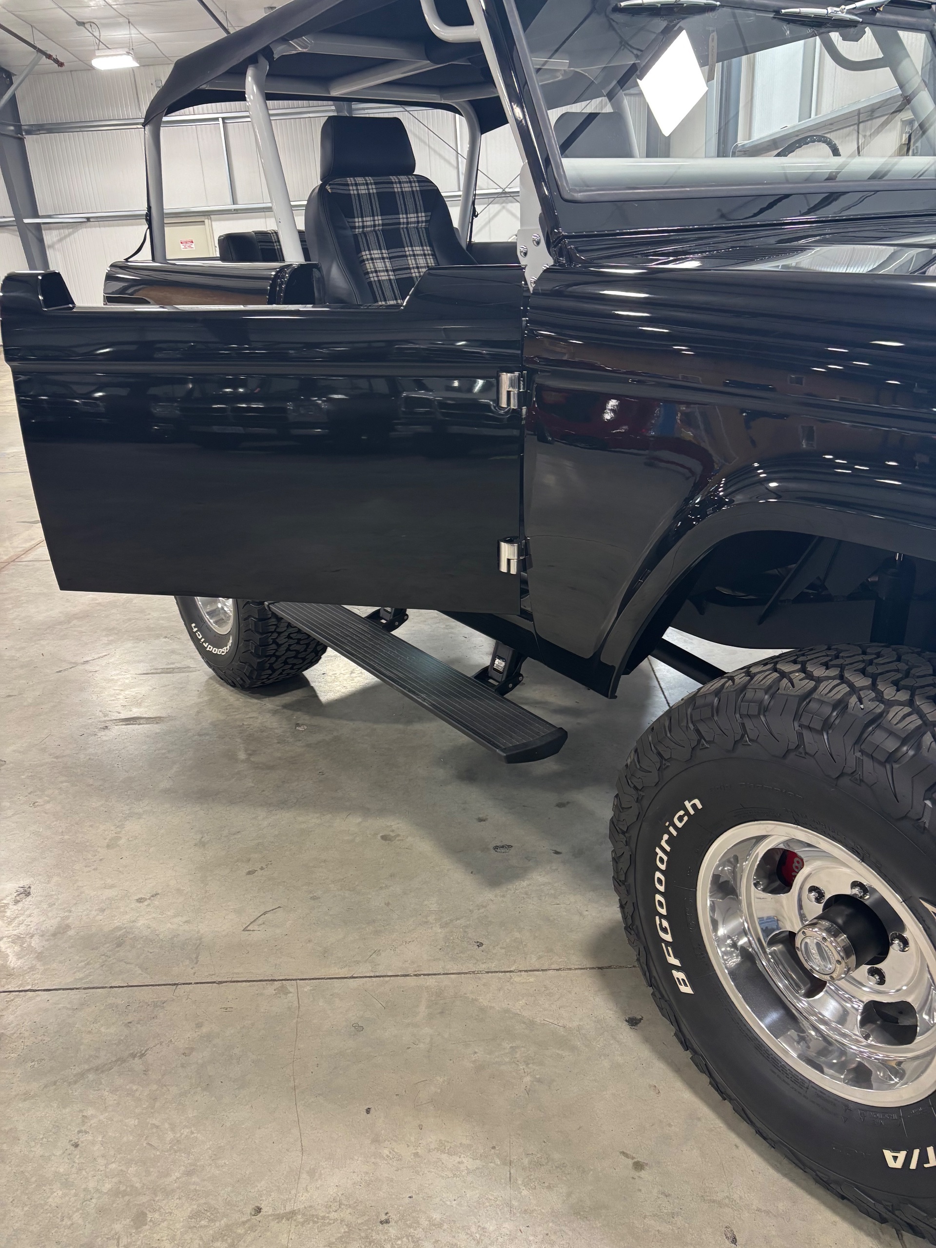 1968 Ford Bronco thumbnail 3