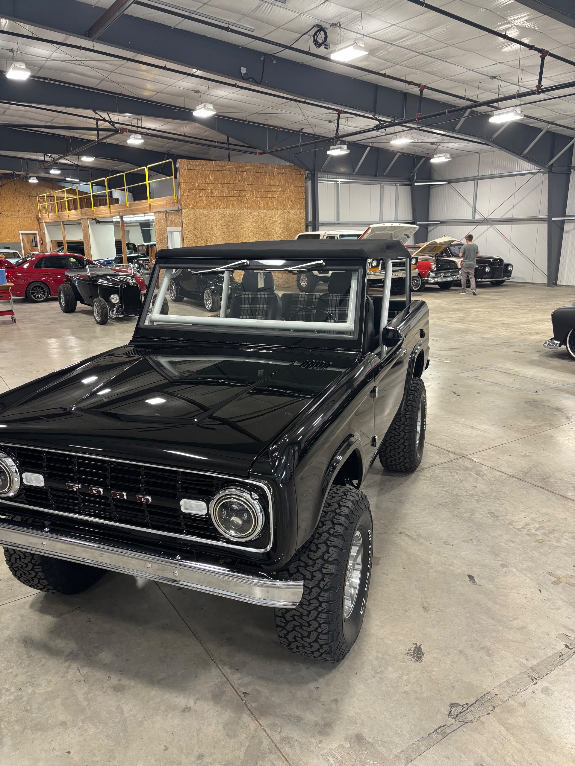 1968 Ford Bronco thumbnail 1