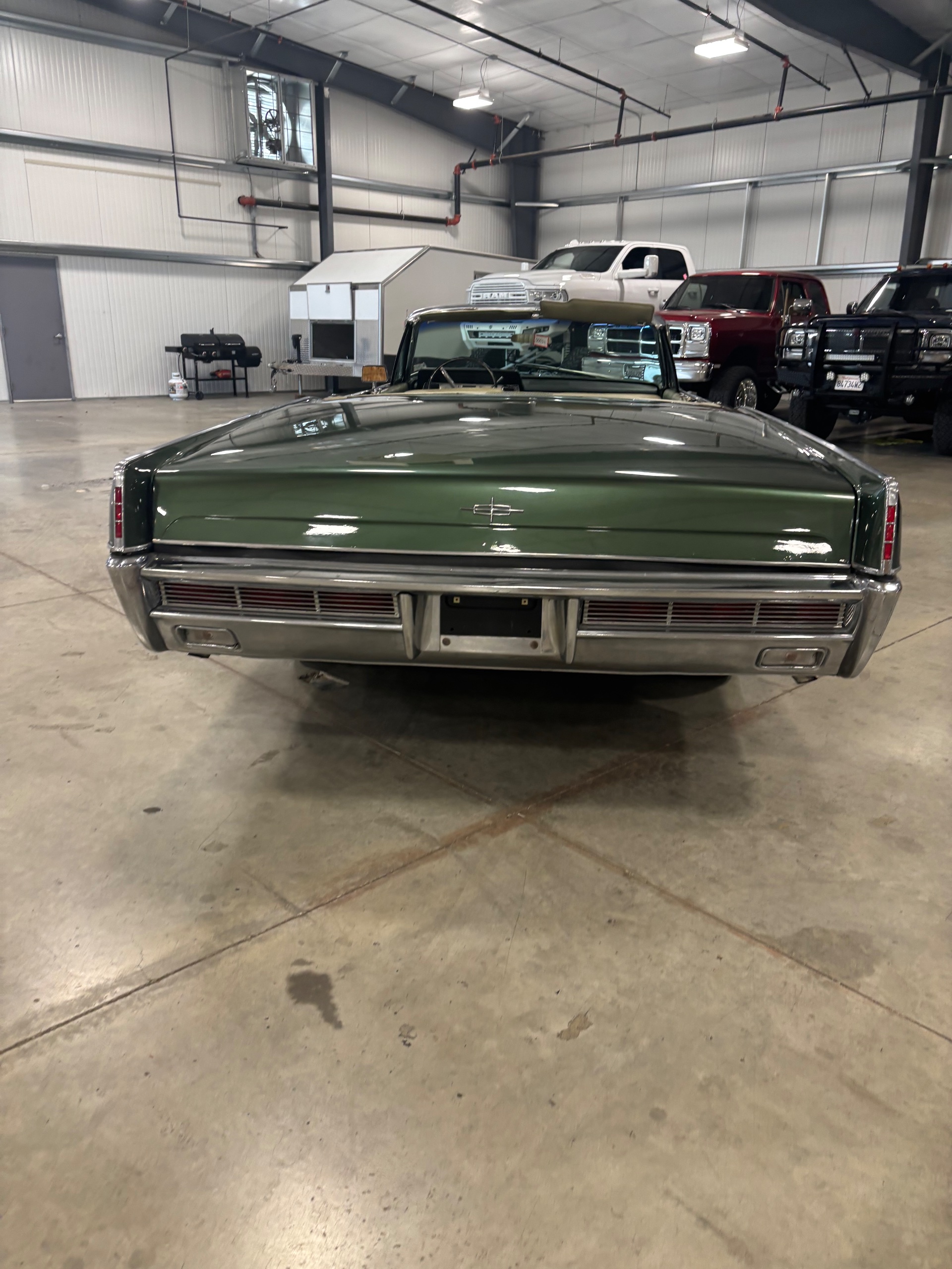 1966 Lincoln  Continental Convertible  thumbnail 9